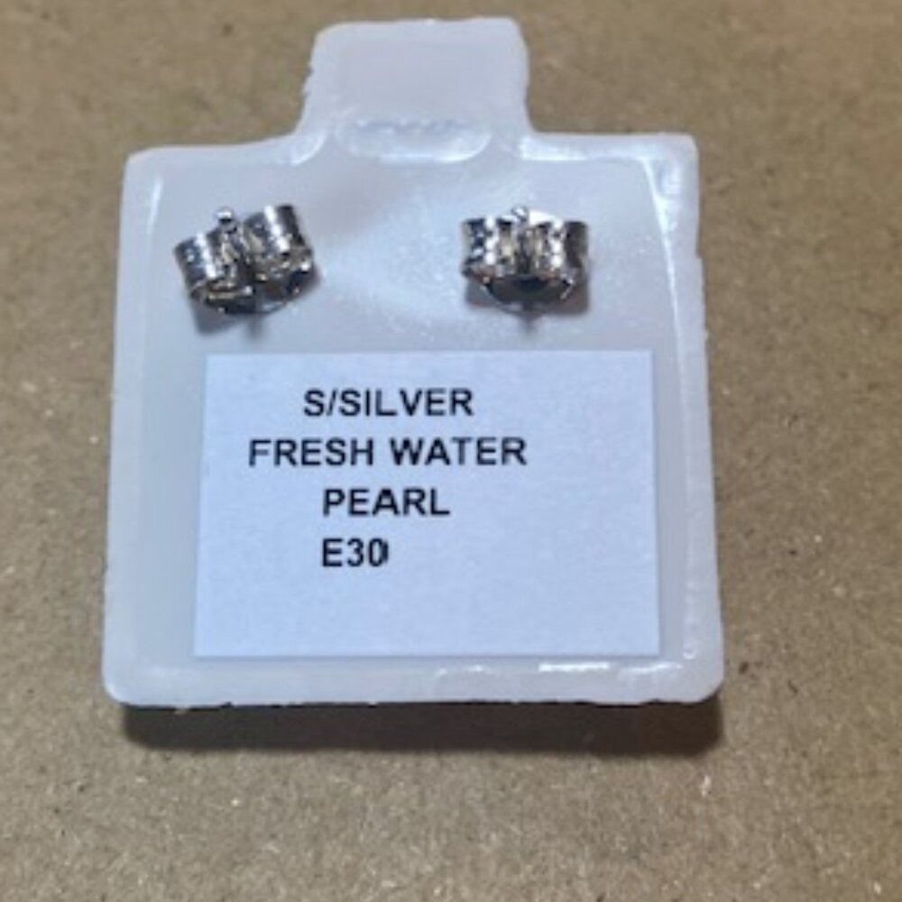 Sterling silver freshwater pearl earrings - Picture 2 of 2